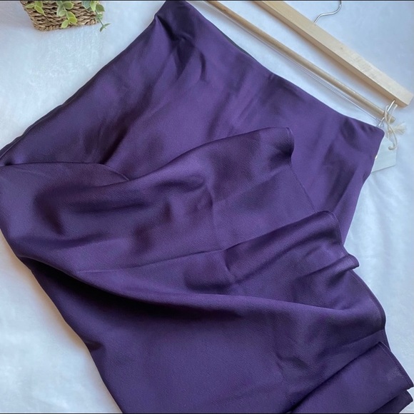 🌷*SOLD*🌷Satin MIDI Slip Skirt - Picture 4 of 6